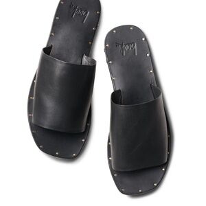 Beek Webill sandals NWOT